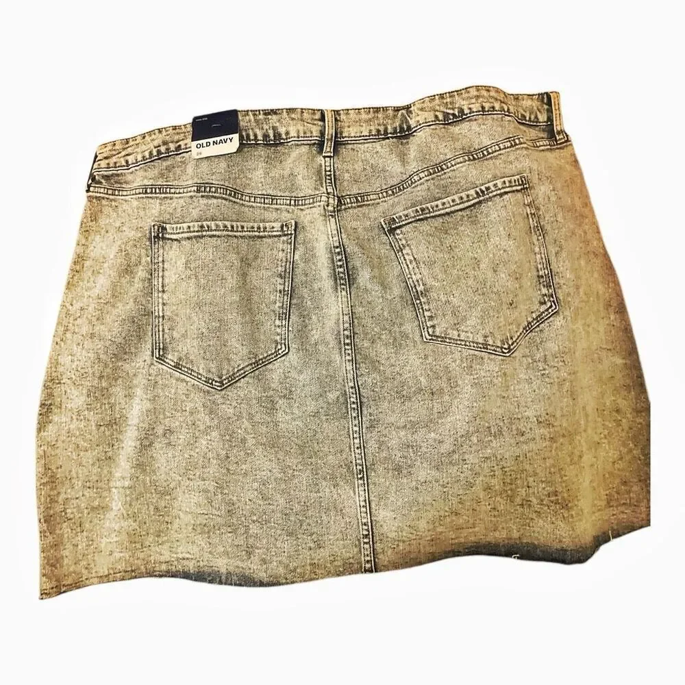 Old Navy Plus Size Denim Knee Length Skirt Size‎ 26 NWT-SALE!